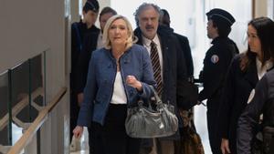 La justícia inhabilita Le Pen cinc anys per desviació de fons públics