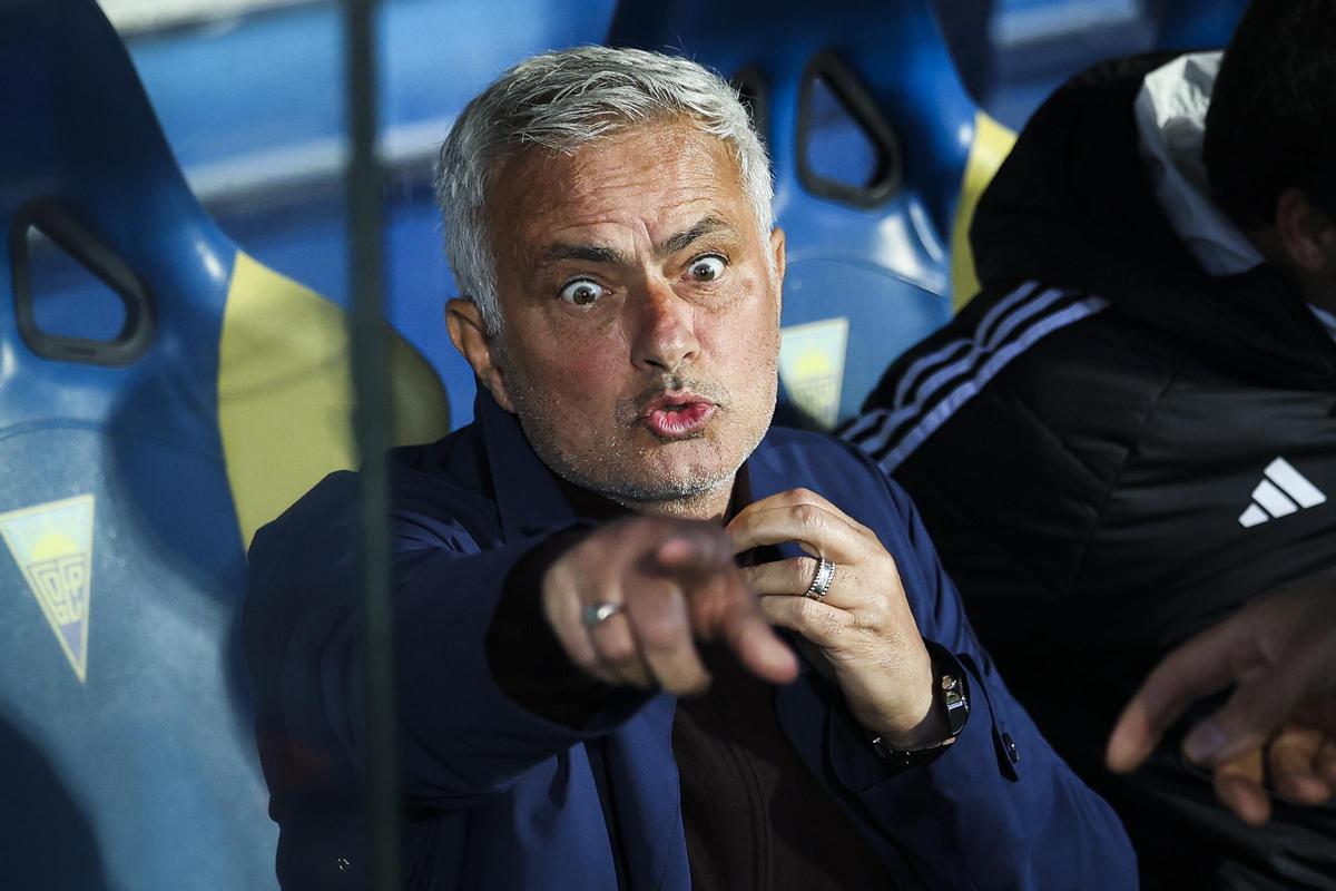 El Benfica de Mourinho termina invicto, pero sin el segundo puesto