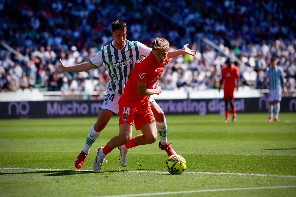Pedro Ortiz, durante un lance del Córdoba CF-Real Sociedad B.