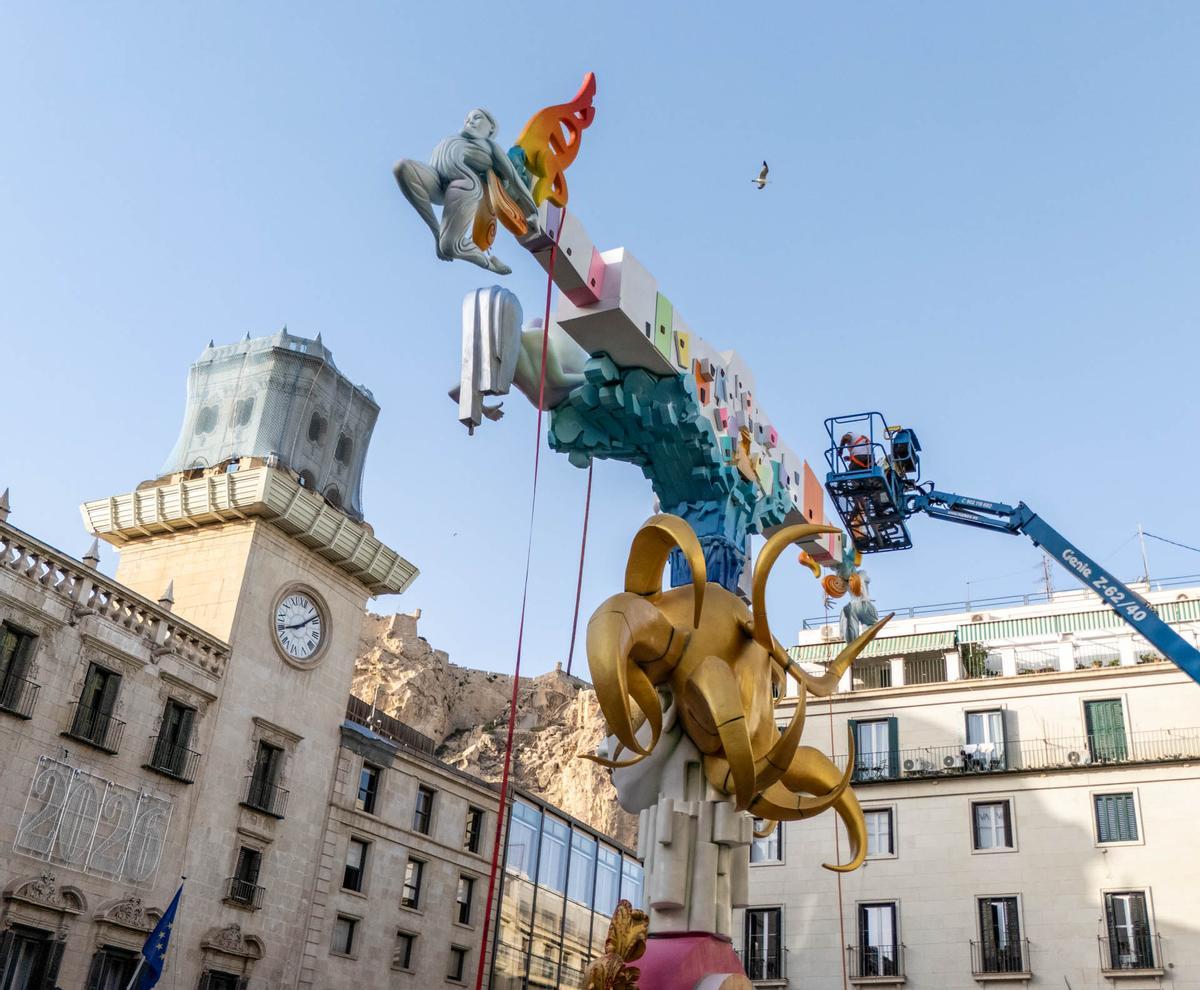 sí ha sido la subida del remate de la Hoguera Oficial, «Singulares»
