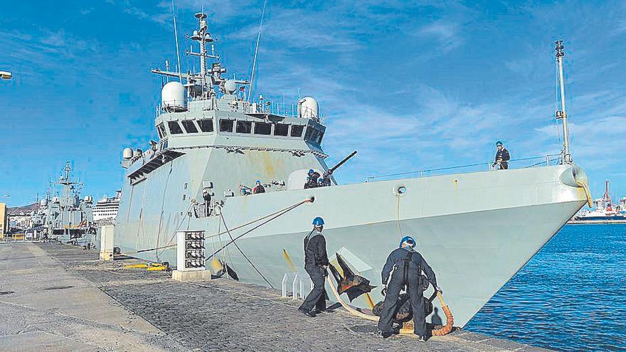 El ‘Rayo’ de la Armada zarpa hacia el Mediterráneo en una misión de vigilancia marítima