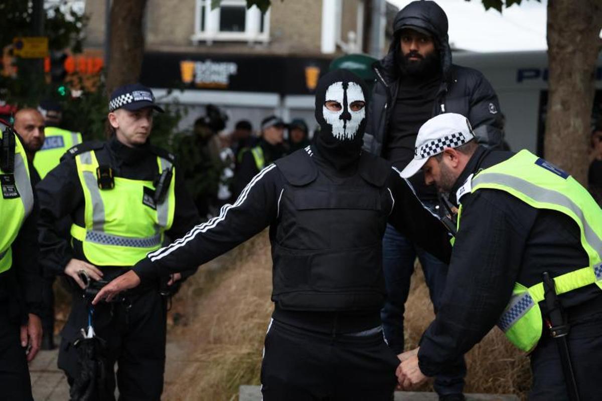 Multitudinaria manifestación antirracistas en Walthamstow, Londres