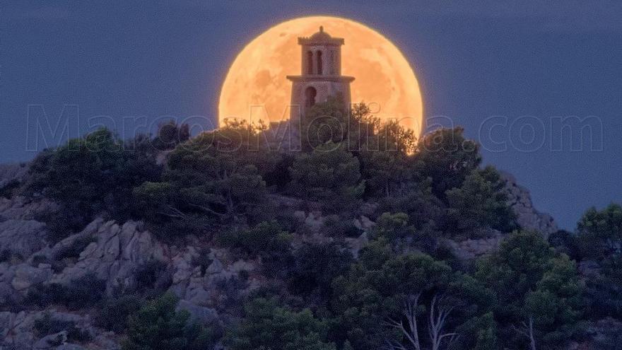La luna en el Mirador des puig de sa Moneda (ca. 1909, Luis Salvador de Austria), Valldemossa, Mallorca.