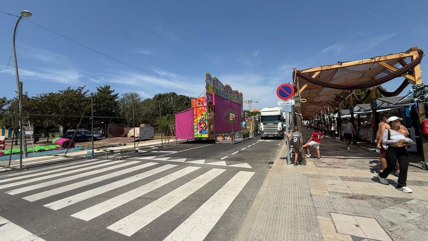 Portonovo reparte 500 kilos de sardinas asadas para abrir las fiestas de San Roque