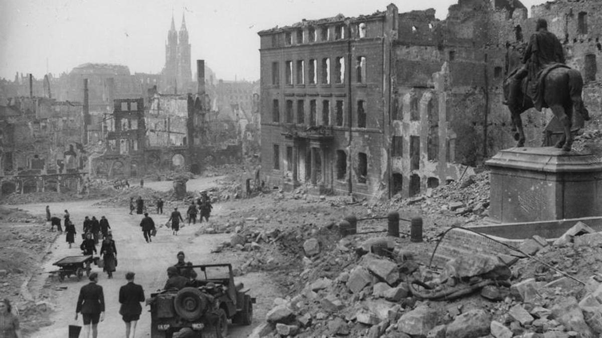 Vista general de la ciudad bávara de Núremberg en 1945, tras el cese de la resistencia organizada.