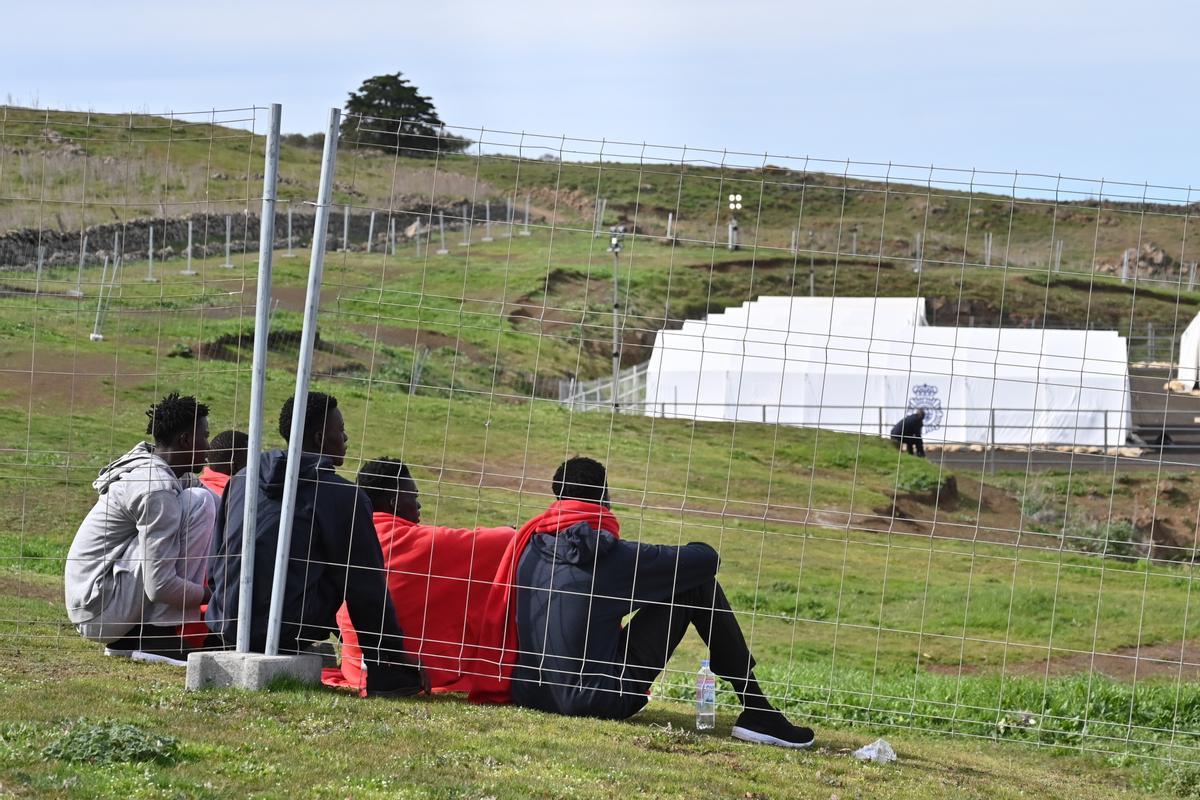 Casi 450 inmigrantes llegan a El Hierro en cuatro cayucos