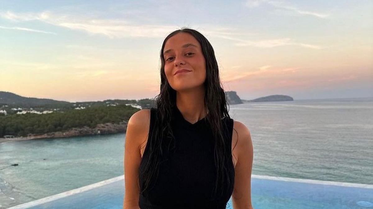 Victoria Federica posa en Ibiza junto al mar