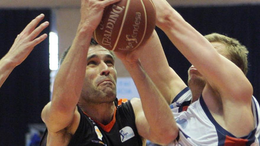 Al Valencia Basket le basta con nueve jugadores