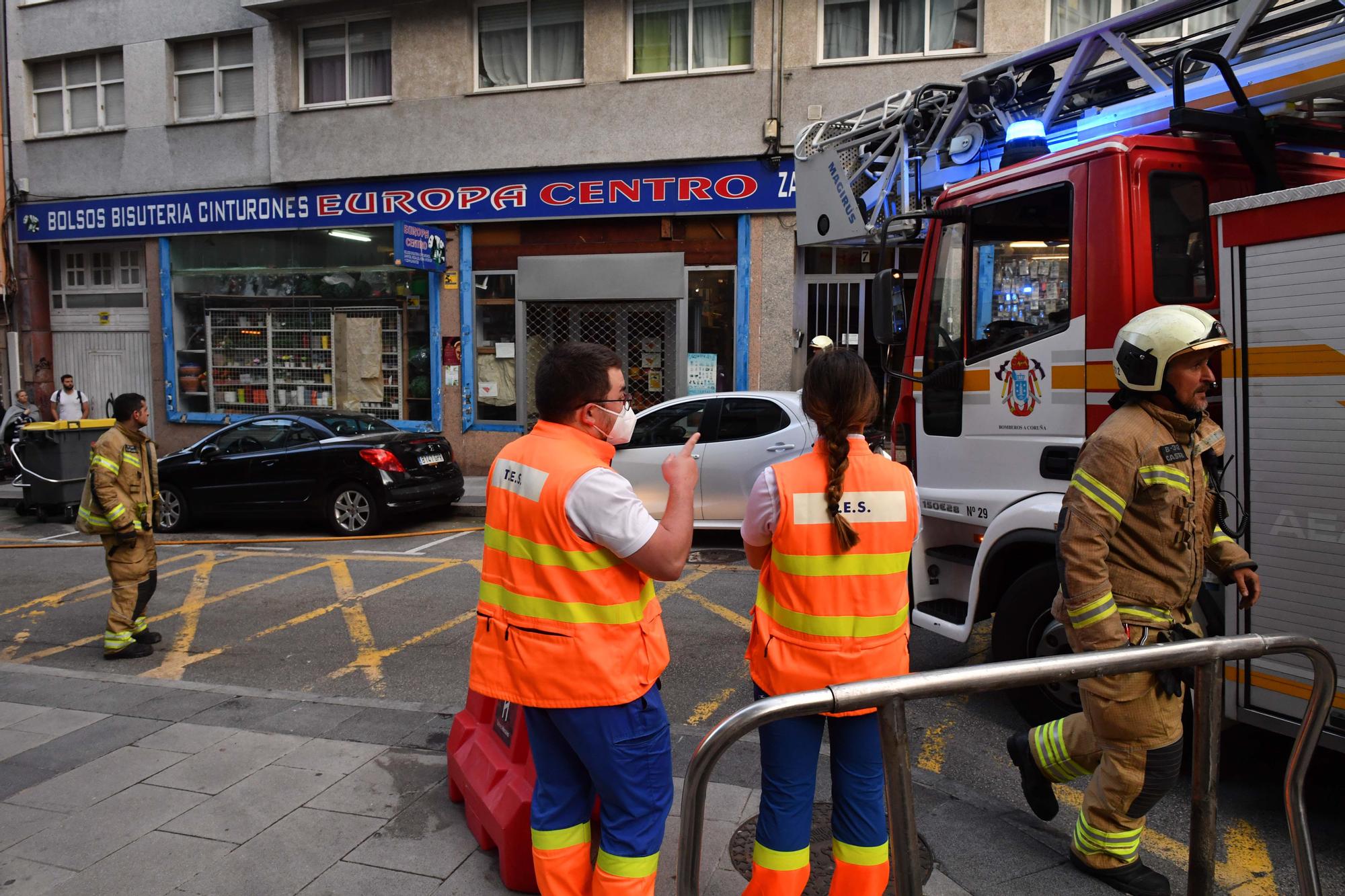 Una pota olvidada al fuego causa un incendio en una vivienda de la calle San Vicente en A Coruña