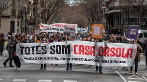 La protesta en defensa de la Casa Orsola, por las calles del Eixample, en marzo de este año.