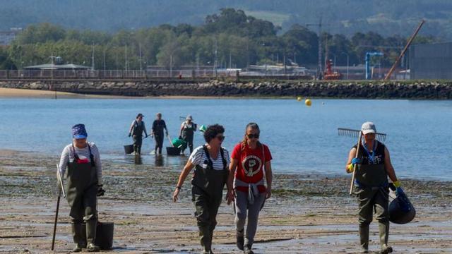 Mariscadoras de Carril. | Iñaki Abella