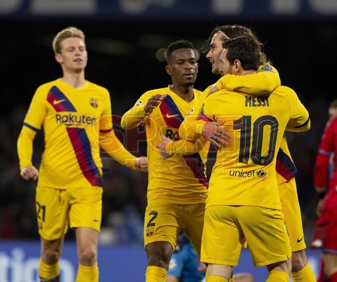 Las mejores imágenes del partido entre el SSC Nápoles y el FC Barcelona de ida de octavos de final de la Champions League disputtado en el estadio San Paolo en Nápoles.