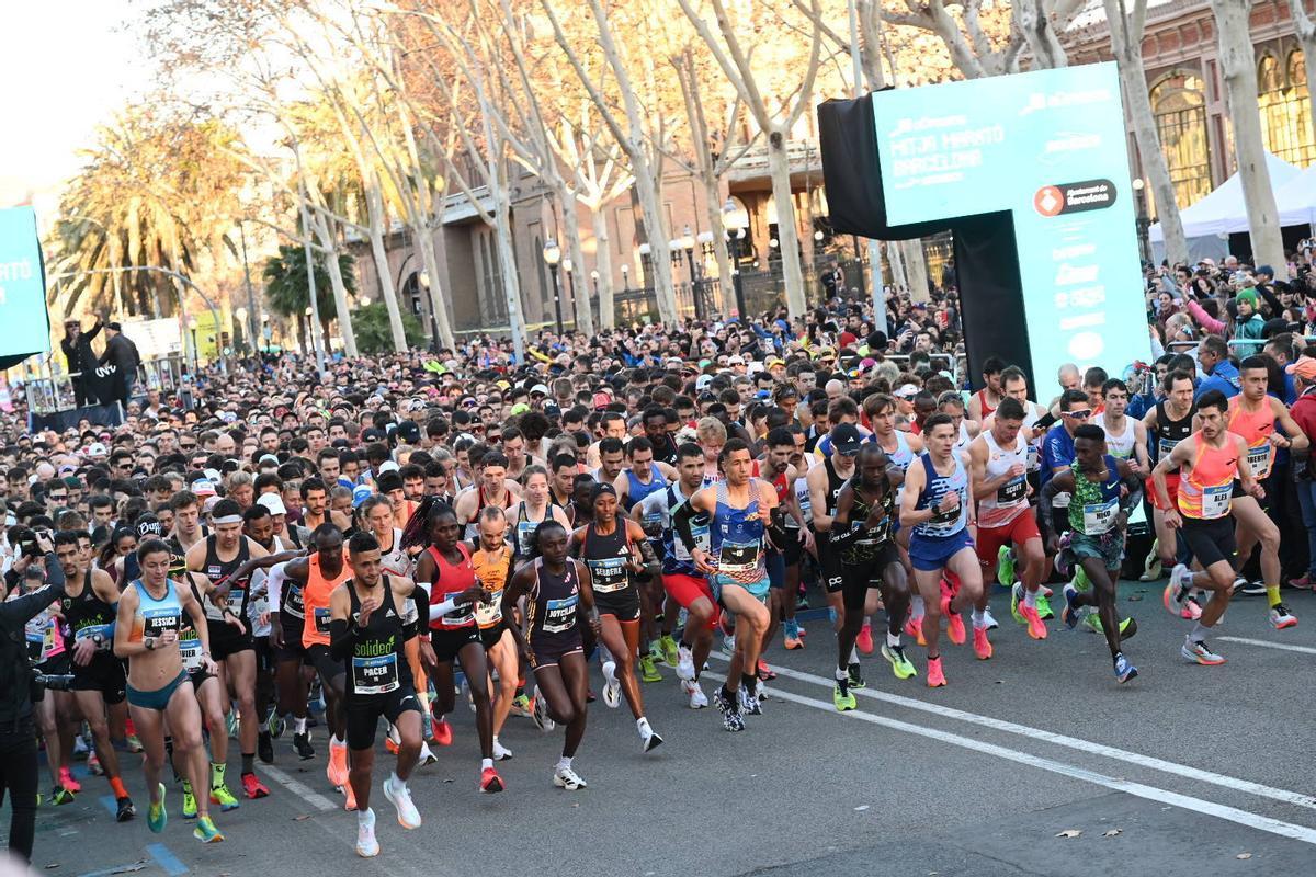 Así ha sido la media maratón de Barcelona. Búscate en las fotos