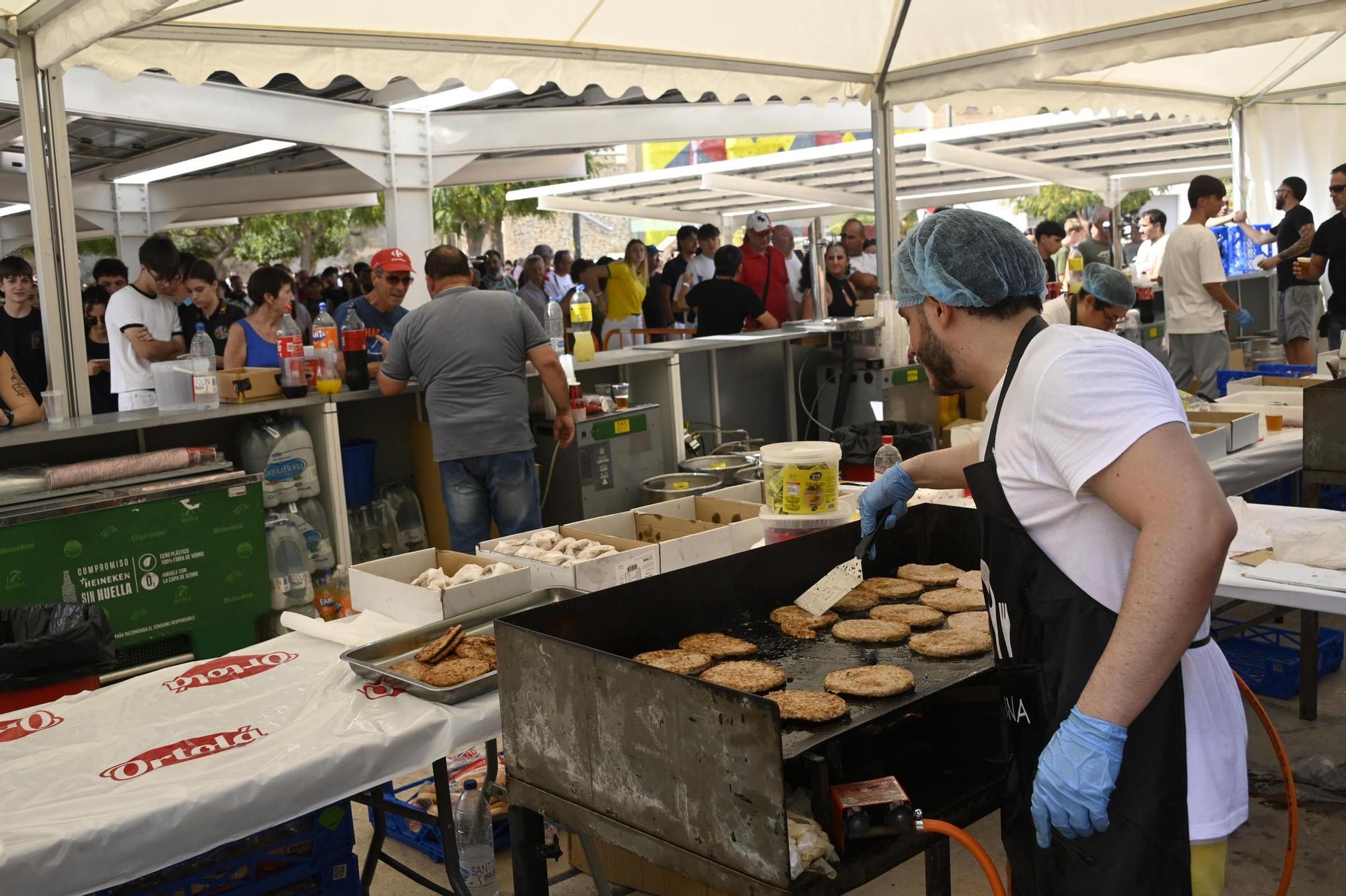 Así ha sido la fiesta de la hamburguesa en Crevillent