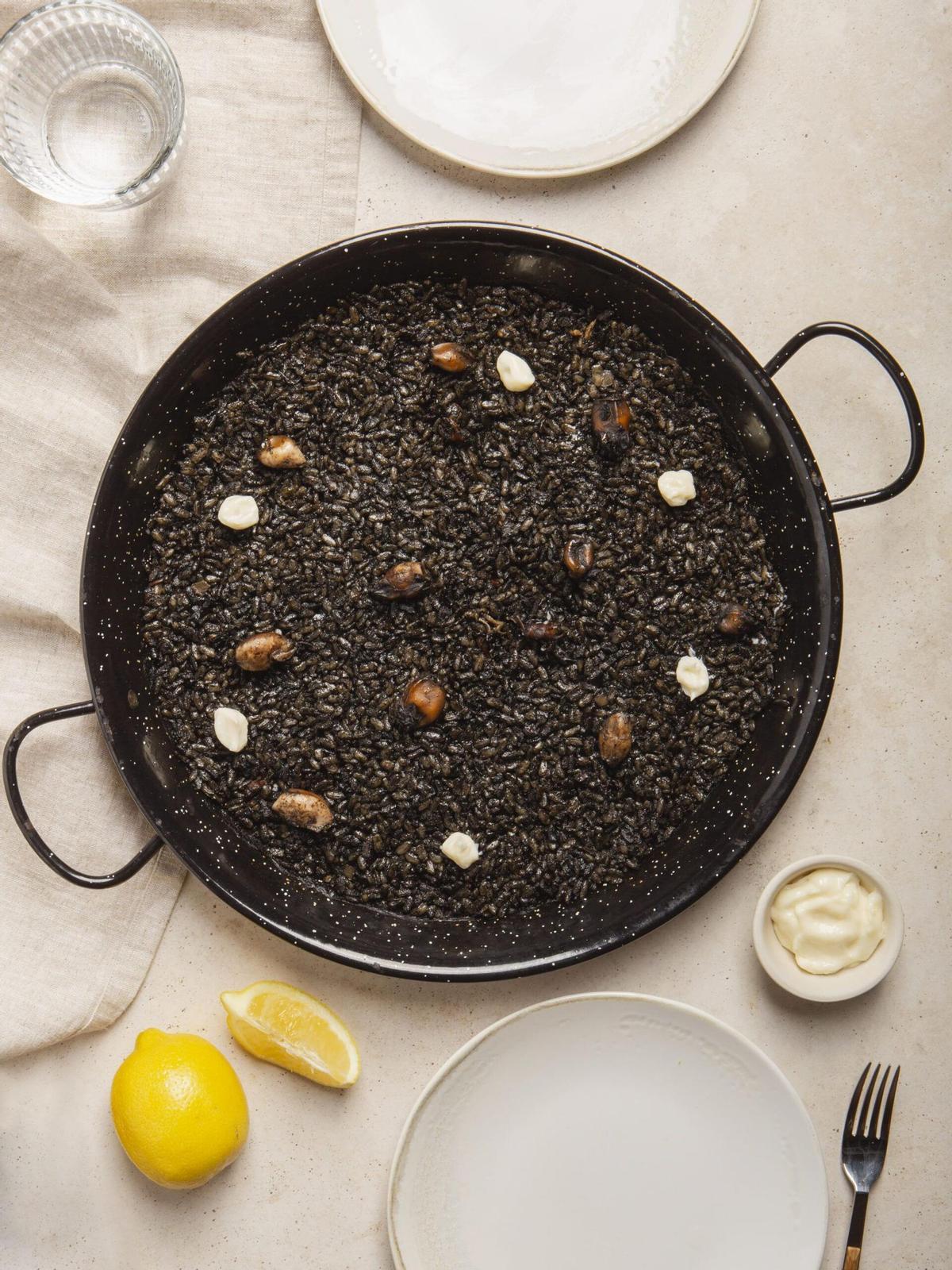 Los castellonenses descubrirán por qué los arroces de Vermutería Café 56 son muy apreciados.