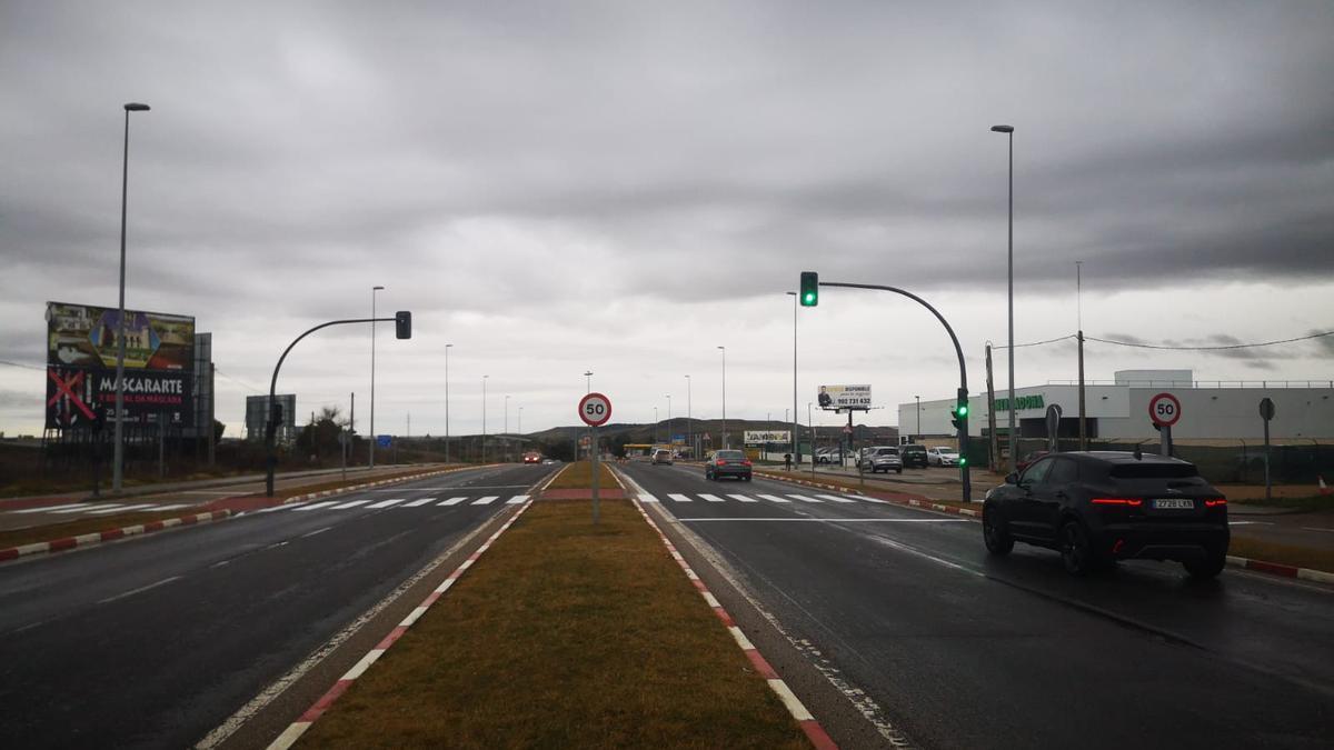 Dos nuevos semáforos en la zona comercial de Vista Alegre.