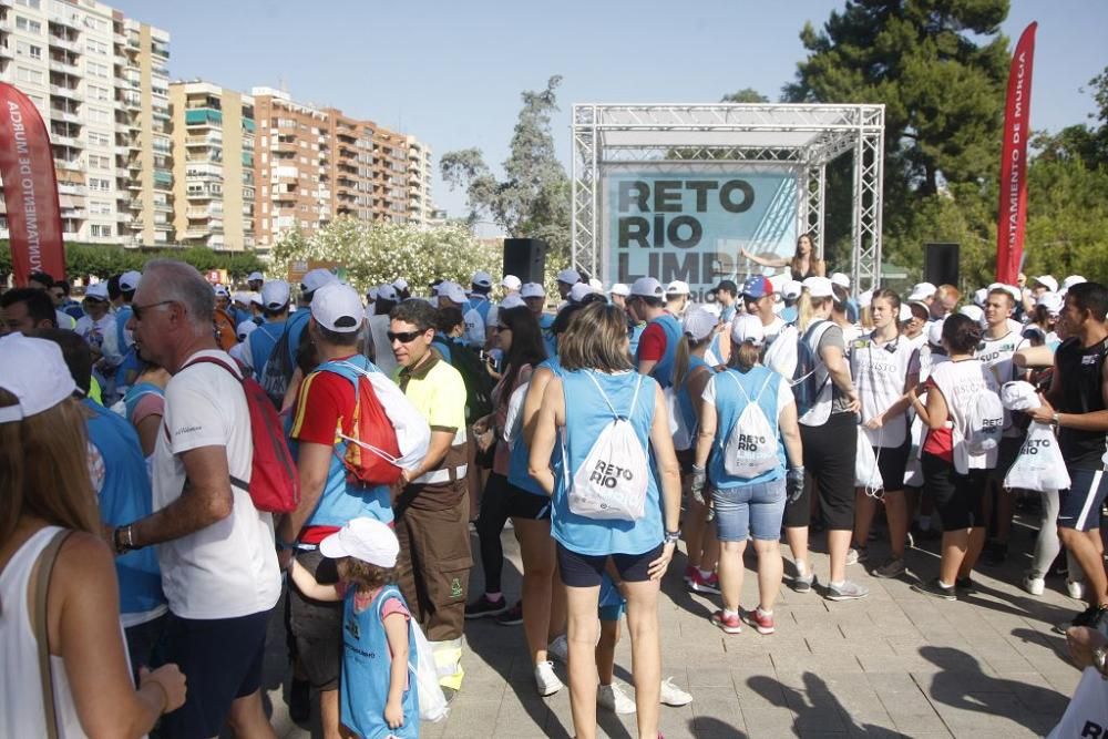 Murcia saca la basuraleza de su río