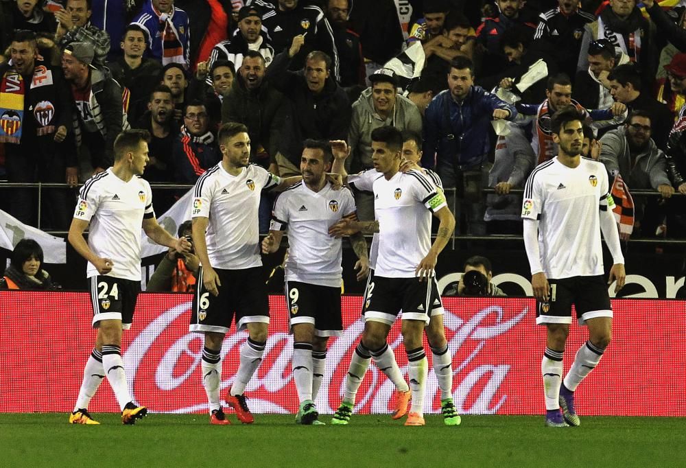 Football Soccer - Valencia v Atletico Madrid - ...