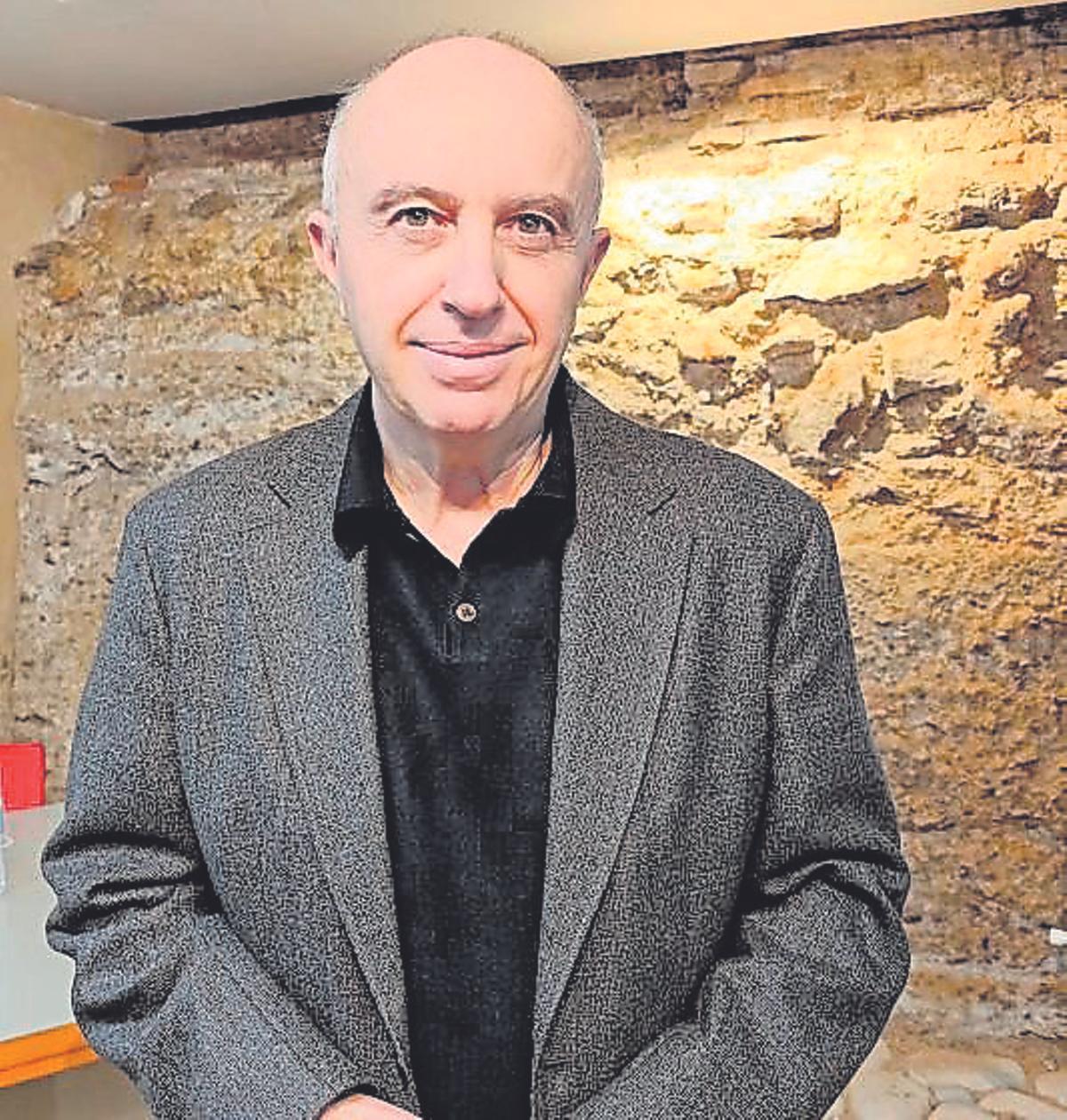 ESTEBAN BERNAL