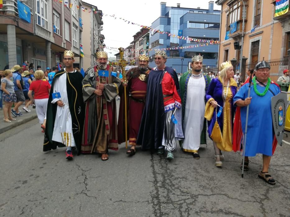 Ambiente festivo en el Descenso del Sella