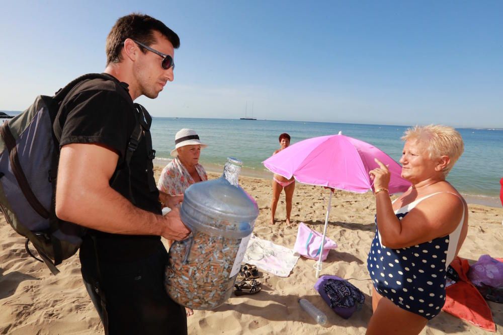 Eine katalanische Organisation hat zum gemeinsamen Müllsammeln aufgerufen. Die Zigarettenreste werden fotografiert und zusammengetragen. Los ging es am Montag (14.8.) an Palmas Stadtstrand Can Pere Antoni.