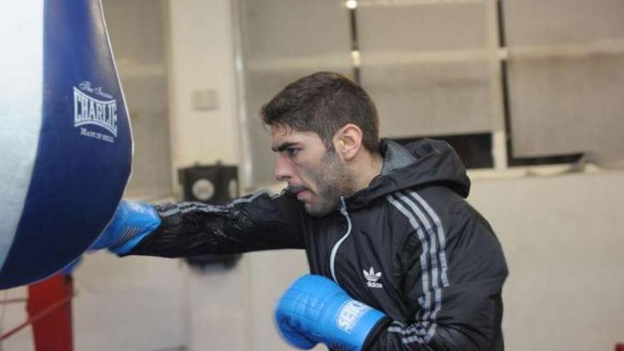 Cachorro, en un entrenamiento en el gimnasio de A Sardiñeira. / 13fotos