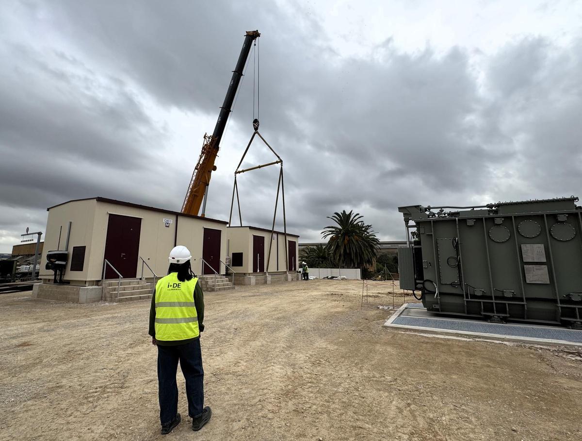 Nuevos transformadores y CIATs en la subestación de Llanos de Quart.