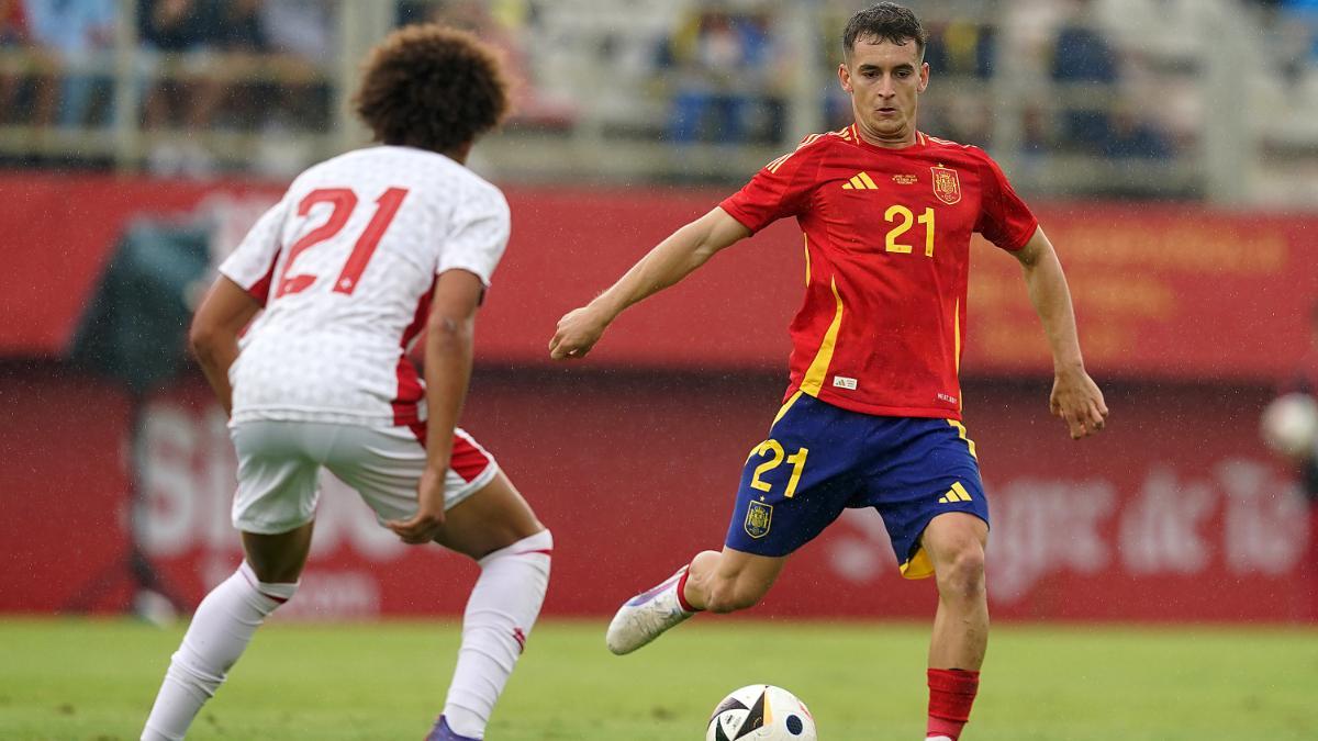 Marc Casadó en su estreno con la selección de España Sub21
