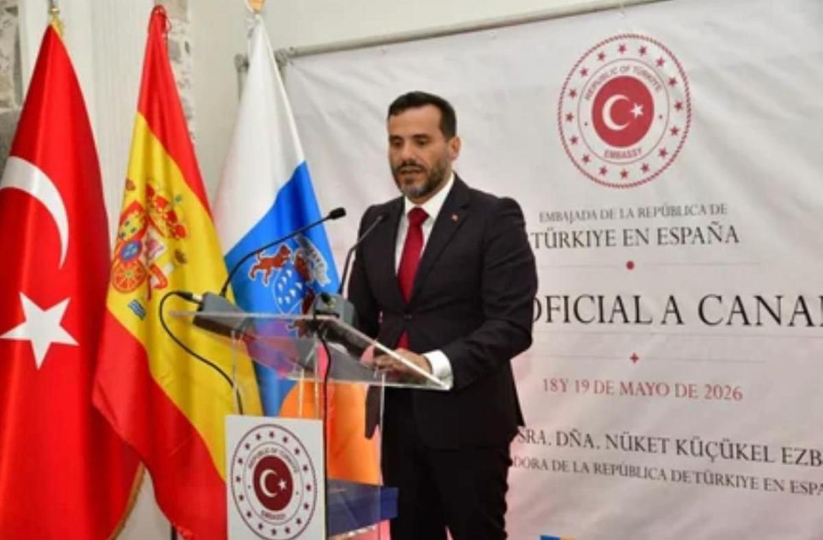 Fontes, durante un acto con la embajadora de Turquía en la capital grancanaria.