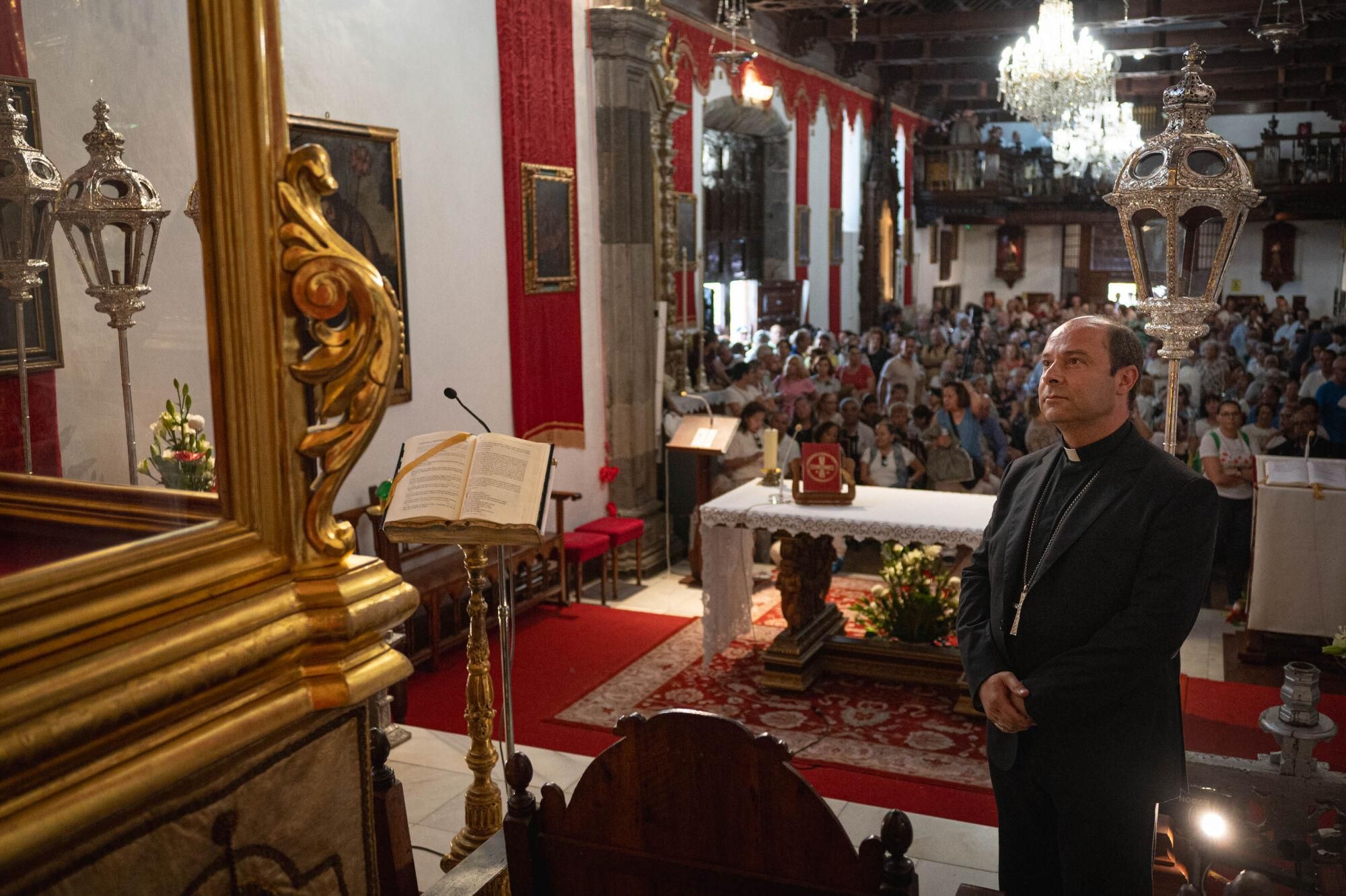 Bajada de La Virgen de Las Nieves en La Palma