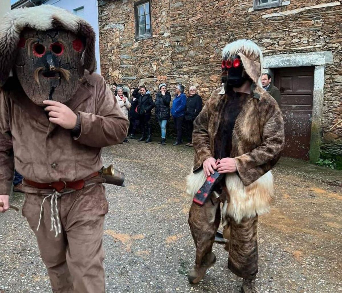 Mascarada en Villarino tras la Sierra. | Ch. S.