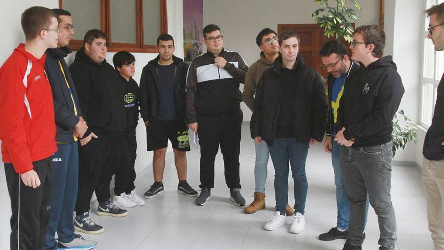 Once aspirantes a curas en formación en Ourense: “Se puede ser joven y moderno siendo cristiano”