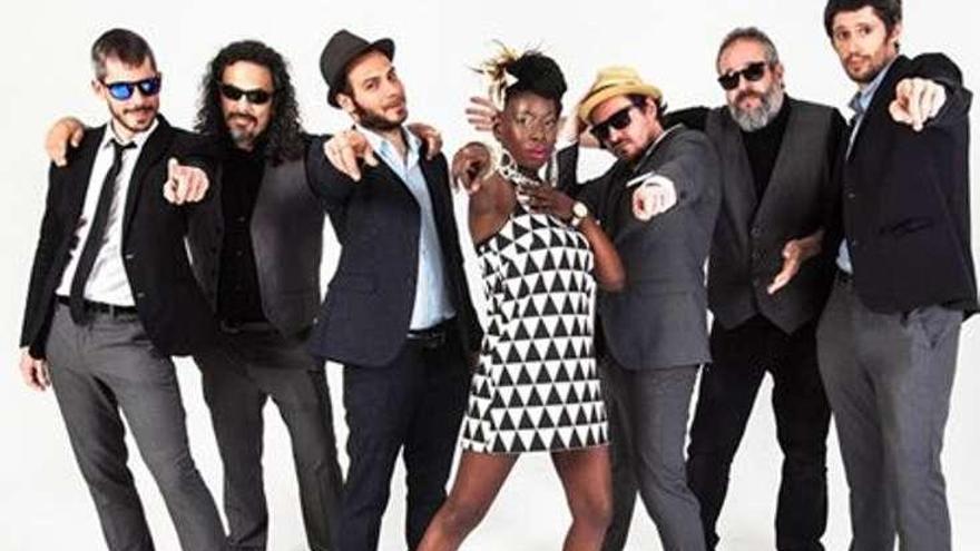 Shirley Davis &amp; The Silverbacks, que estarán hoy en Cangas.