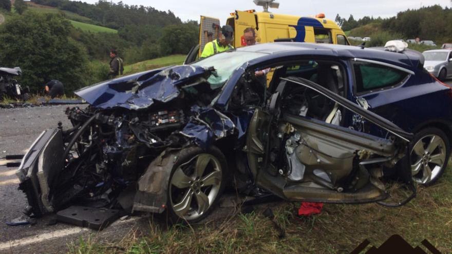 Dos heridos en un accidente junto al castro de Coaña