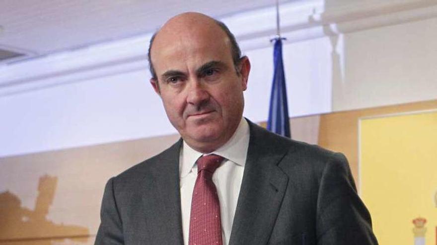 El ministro de Economía en funciones, Luis de Guindos. // Ángel Díaz