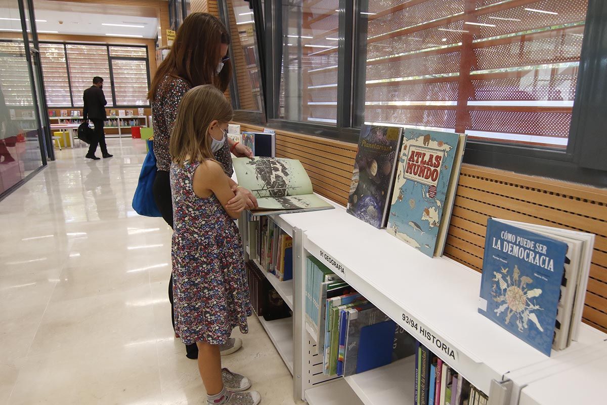 Los vecinos del distrito sur conocen la Biblioteca de la Normal