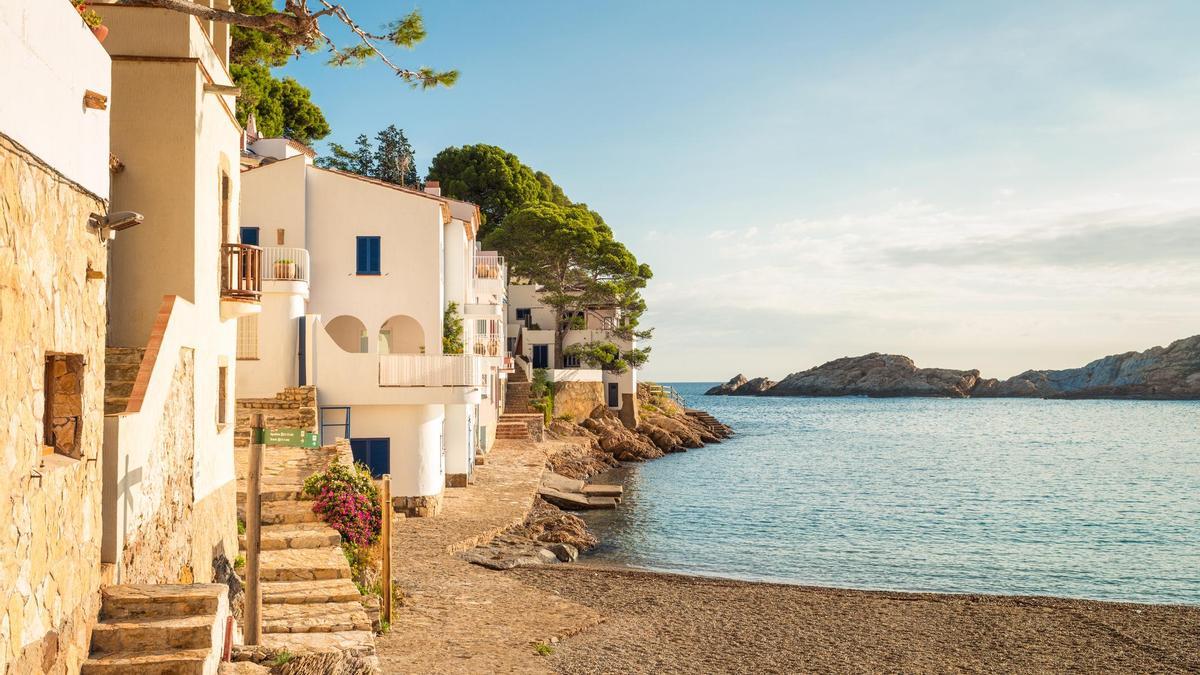 Puerto de Sa Tuna en la Costa brava.