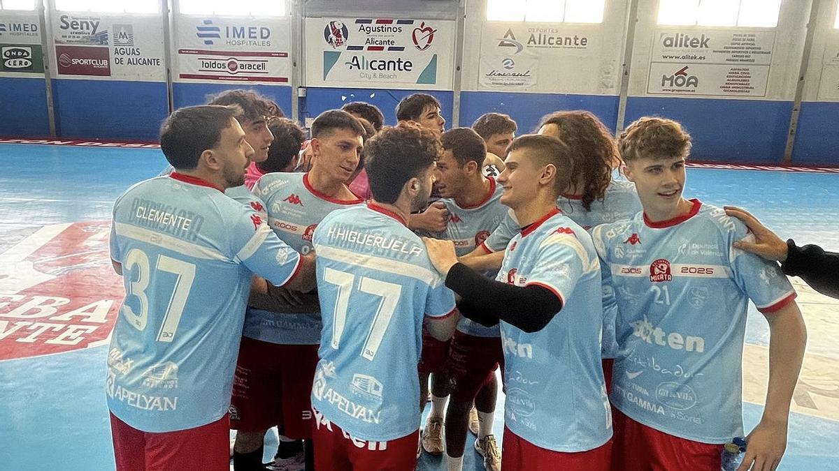 Balonmano Mislata ante Agustinos Alicante.