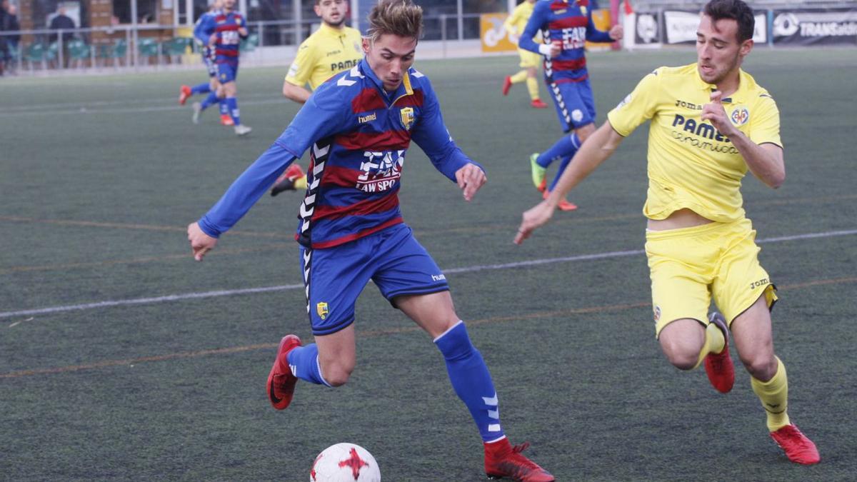 Chele, durant un partit amb el Llagostera, on va jugar després de deixar el Girona el 2017. | MARC MARTÍ