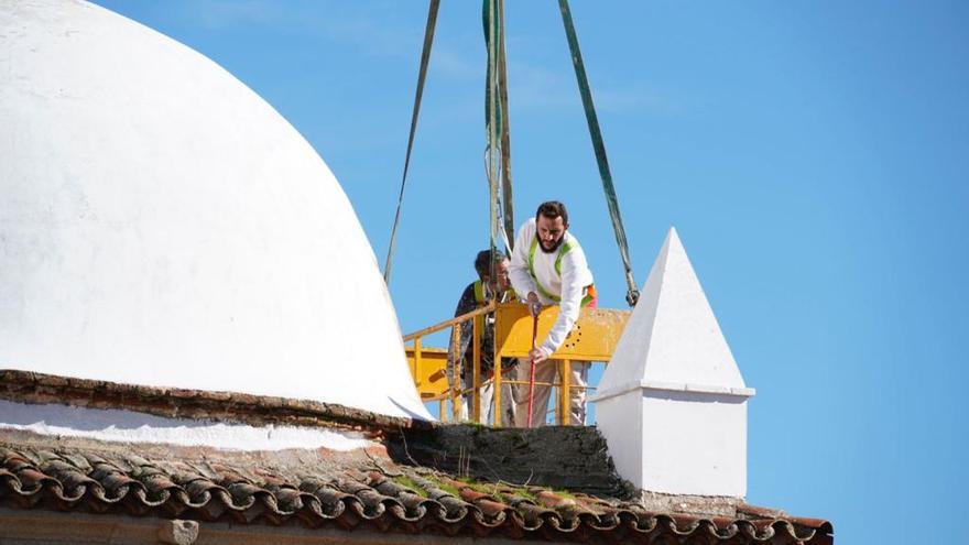 Pintan y mejoran la cúpula del icónico palacio de Moctezuma de Cáceres