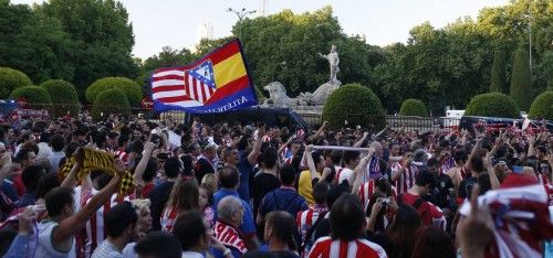 Los aficionados del Atlético celebran la Liga en Madrid