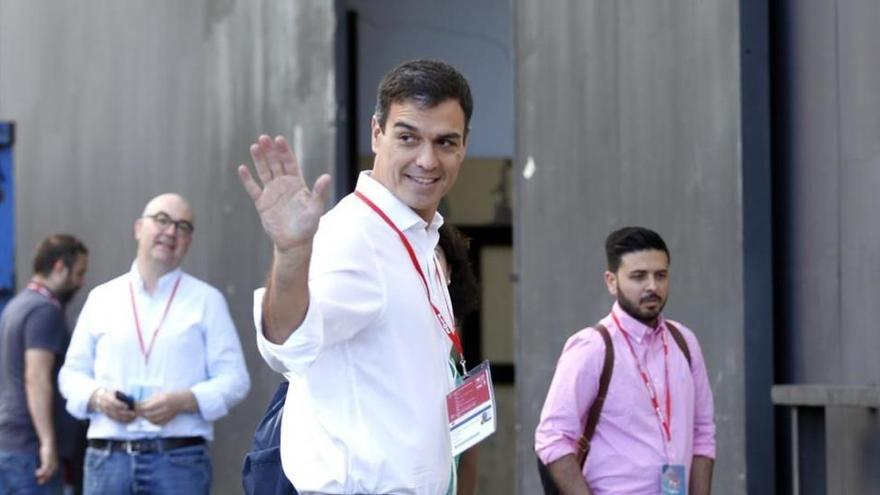 Sánchez anuncia la vuelta del PSOE contra un PP que &quot;lo corrompe todo&quot;