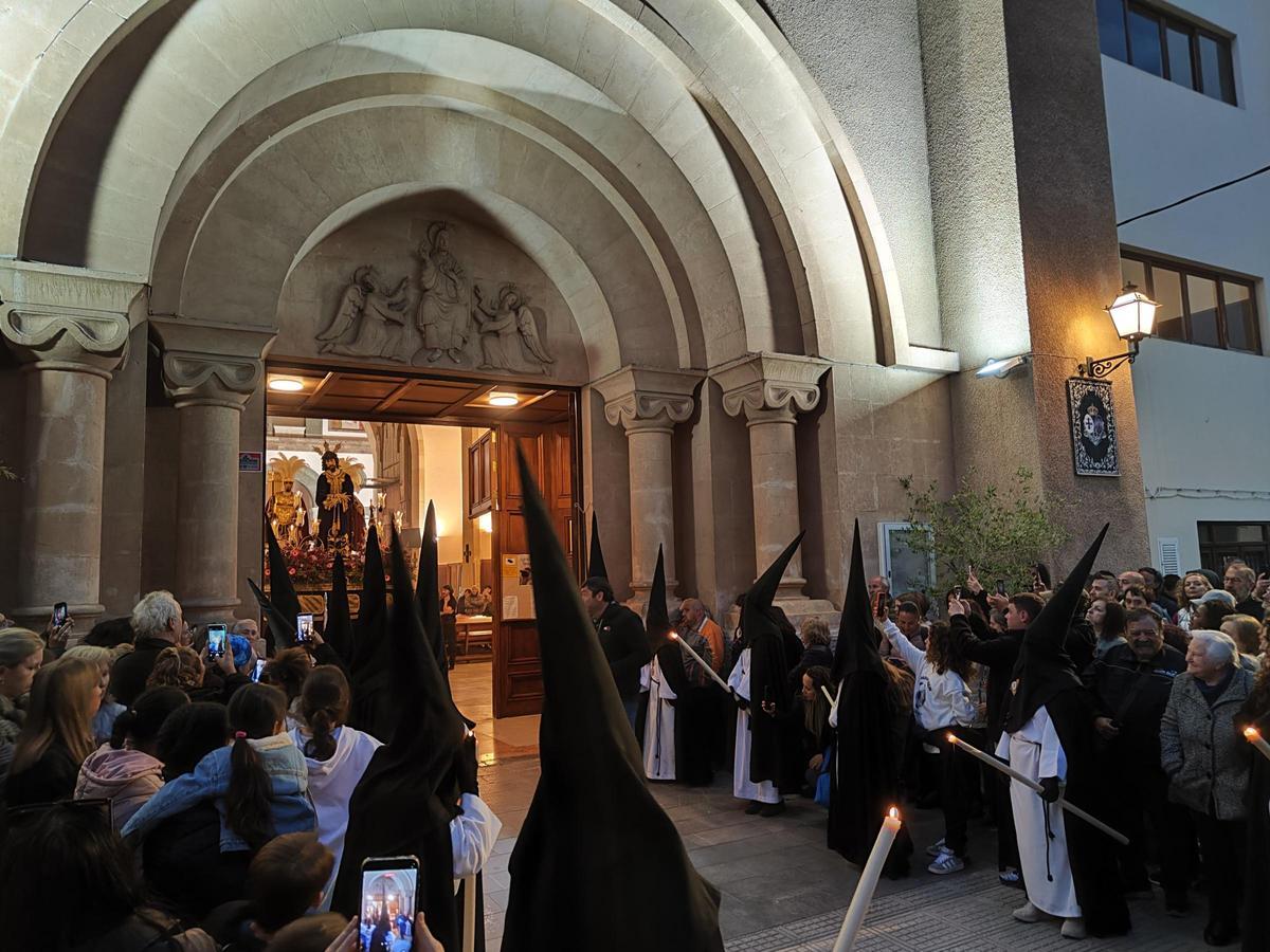 La estación de penitencia de la Cofradía de Jesús Cautivo en Ibiza