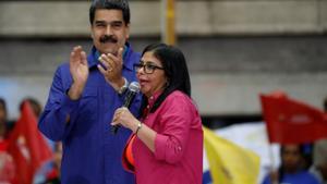 Caracas, Venezuela, 7 de febrero de 2018.- La presidenta de la Asamblea Constituyente de Venezuela (ilegítima según la UE) junto al presidente del país, Nicolás Maduro. 