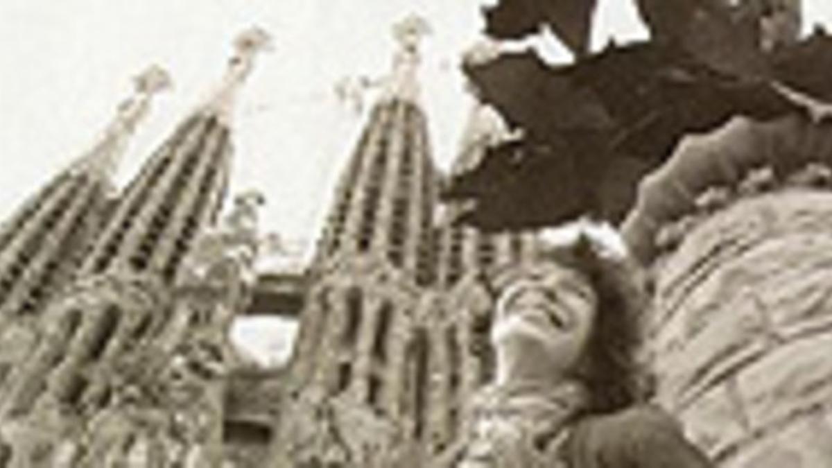 Jane Birkin, junto a la Sagrada Familia, el año pasado.