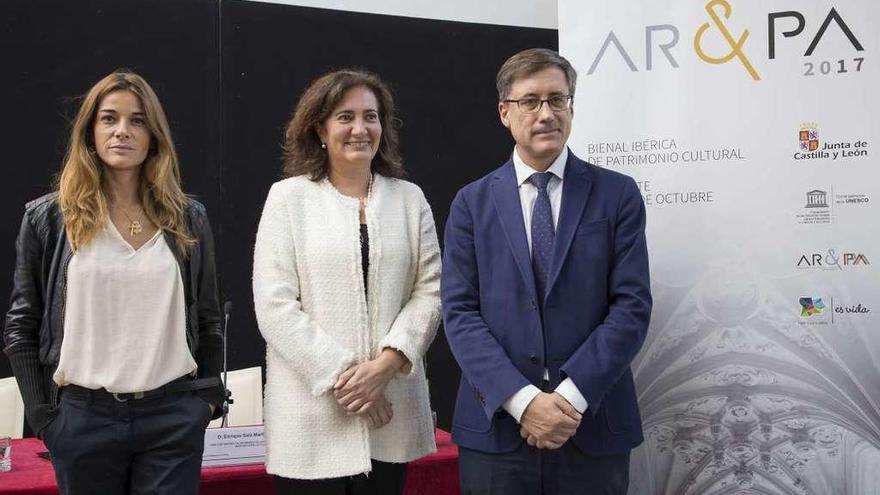 García Cirac, junto al director general de Patrimonio, Enrique Saiz, y la CEO de Spira, Catarina Valença.