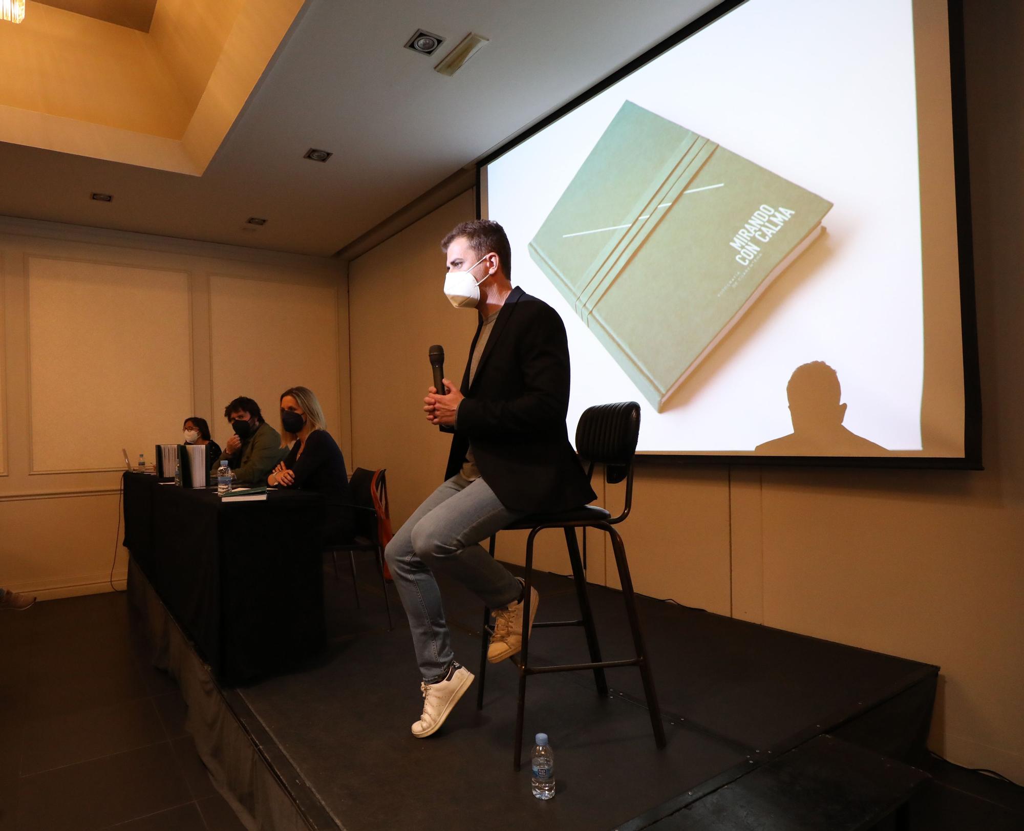 Presentación del libro "Mirando con Calma".