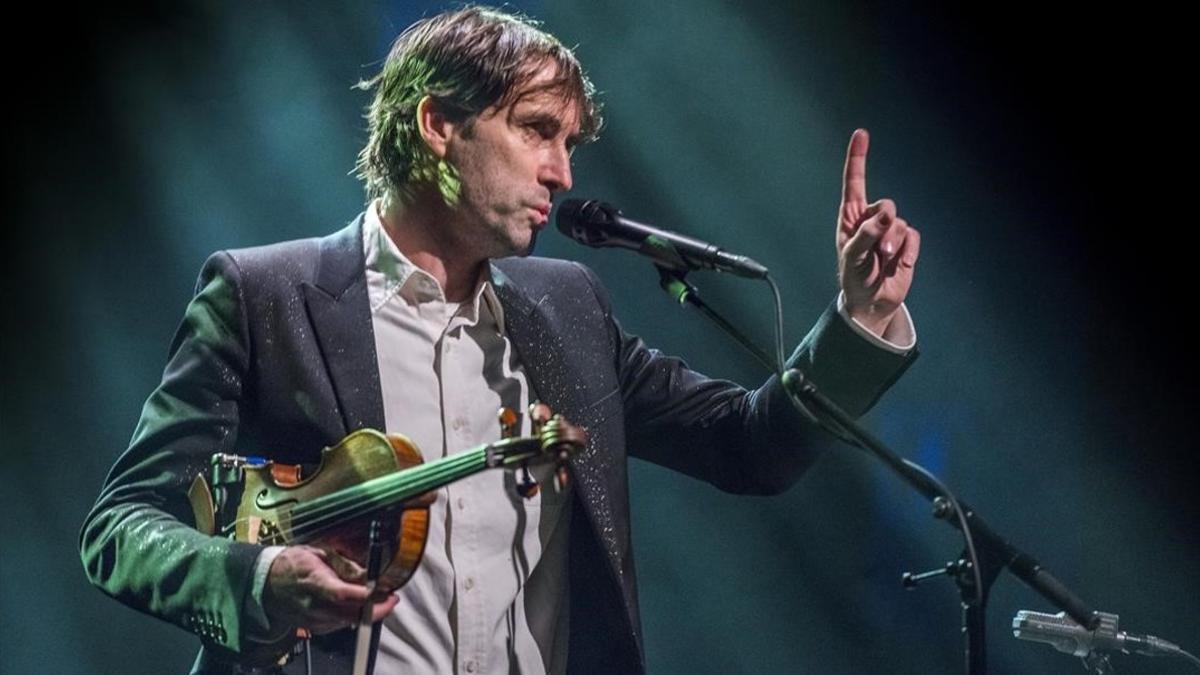 Andrew Bird, durante el concierto del viernes en la sala Barts.