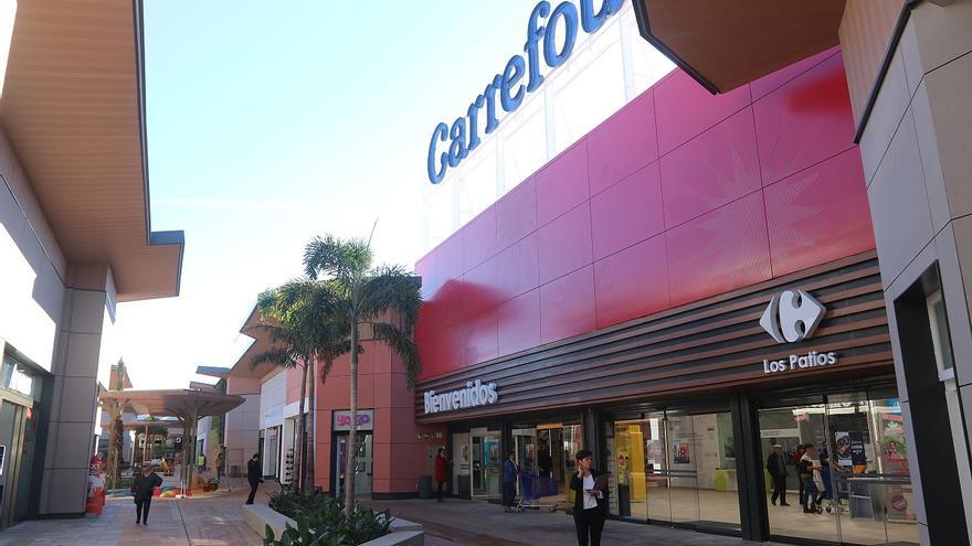 Carmila vende los centros comerciales Los Patios y Alameda en Málaga