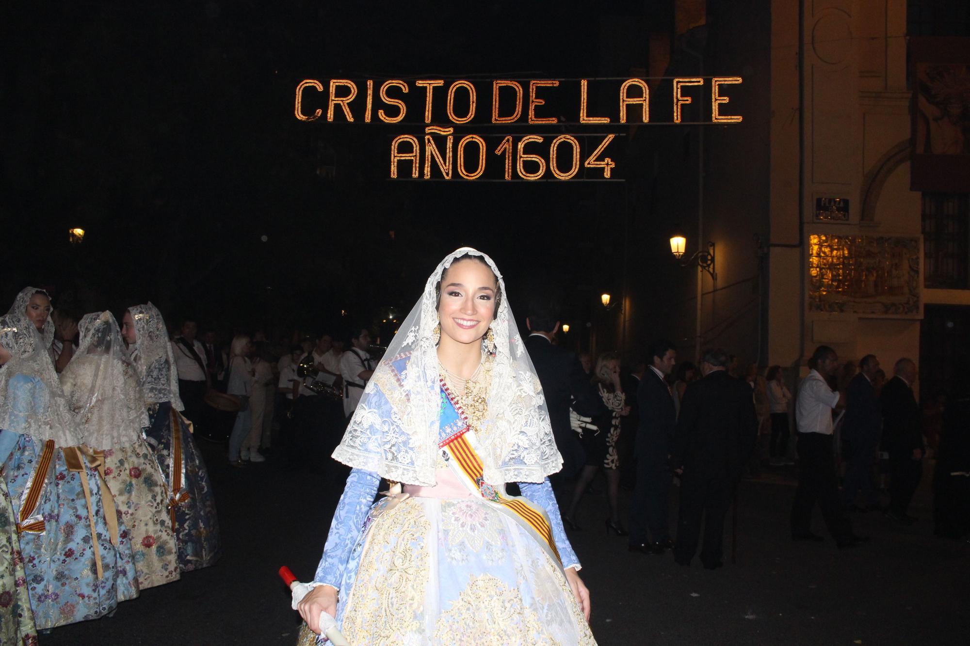 Carmen, Nerea, las cortes y las fallas de Zaidía acompañan al Cristo de la Fe